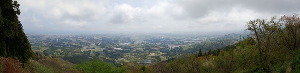 鹿狼山山頂から東方向